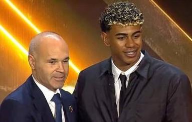 邮报：帕尔默有望战巴萨时复出，拉维亚将至少伤缺一个月